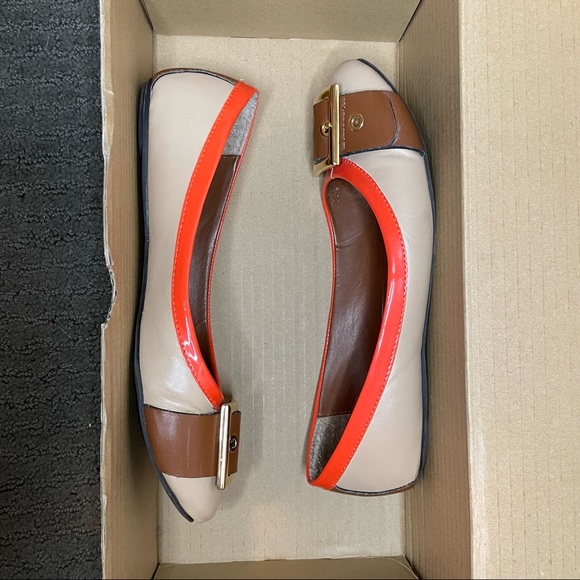 Banana Republic | Hardware Ballet Flat - Picture 2 of 14